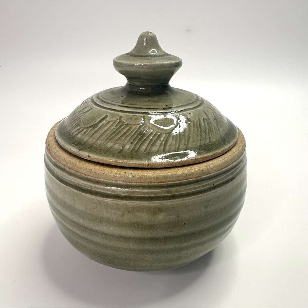 Studio Pottery Stoneware Lidded Crock Art Glazed Green Red Inside